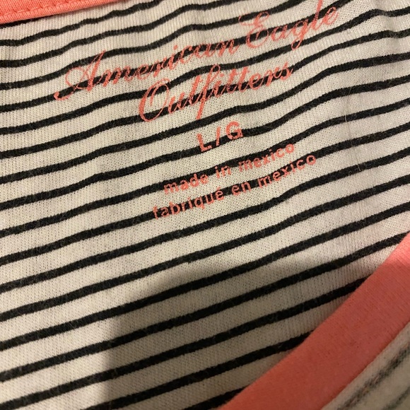 American Eagan Outfitters Coral White Striped Regan 3/4 sleeve T-Shirt Large - Picture 2 of 5